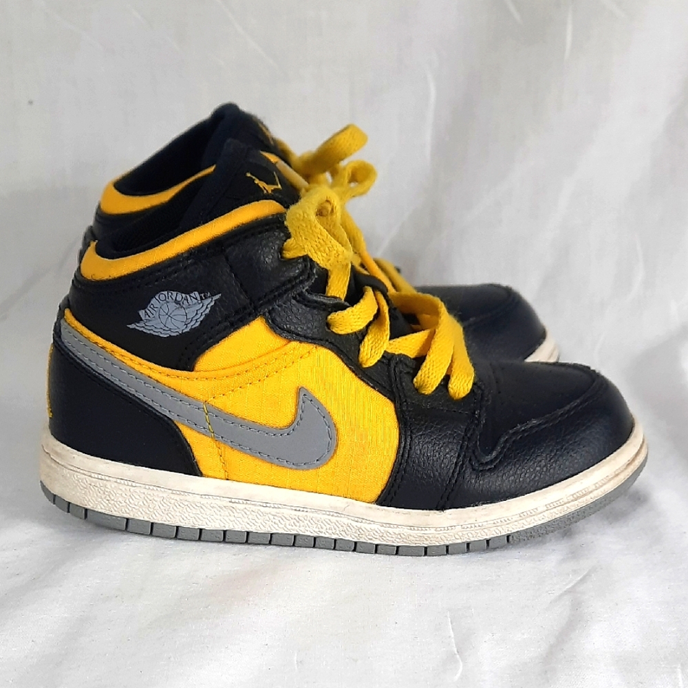 Nike Air Jordan 1 Black Yellow Toddler Shoes Size 9C US Leather 364773-050  2012